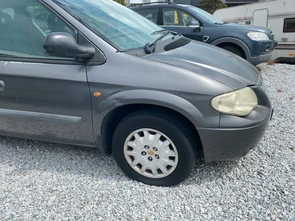 Chrysler Voyager 2.8 CRD cat LX Leather Auto 06/2004-photo-2