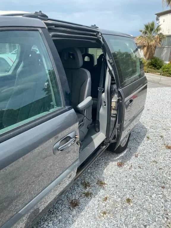 Chrysler Voyager 2.8 CRD cat LX Leather Auto 06/2004-photo-4