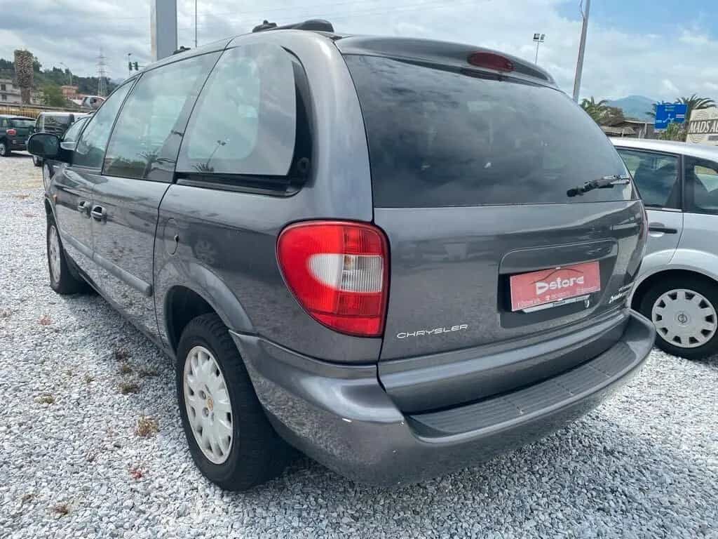 Chrysler Voyager 2.8 CRD cat LX Leather Auto 06/2004-photo-9