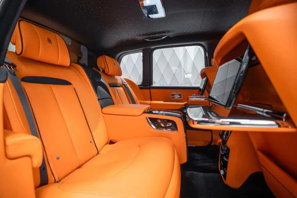 Rolls-Royce Cullinan BLACK BADGE 2026 MANSORY BLACK/ORANGE 02/2026-photo-16