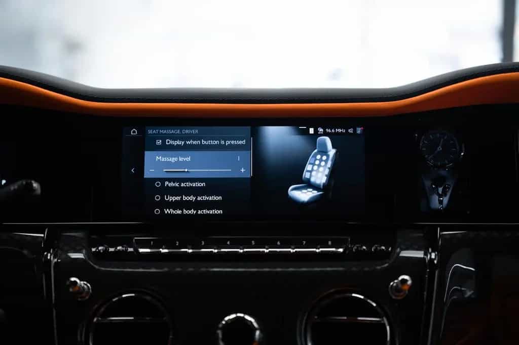 Rolls-Royce Cullinan BLACK BADGE 2026 MANSORY BLACK/ORANGE 02/2026-photo-19