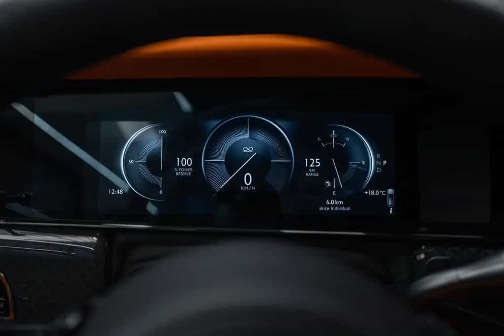 Rolls-Royce Cullinan BLACK BADGE 2026 MANSORY BLACK/ORANGE 02/2026-photo-27
