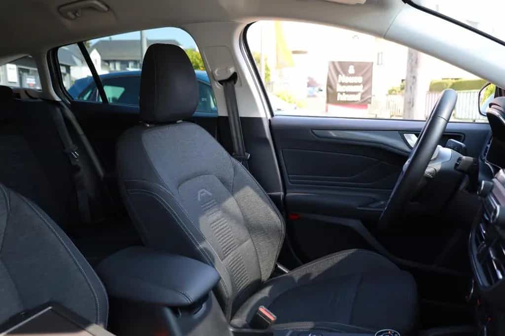 Ford Focus Turnier 1,5 Turbo Active *LED *Tech-Paket 10/2021-photo-24