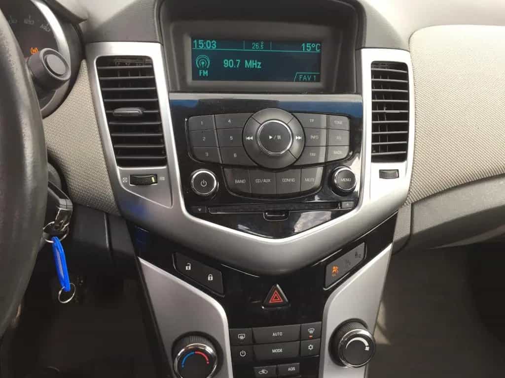 Chevrolet Cruze 1.6 01/2012-photo-6