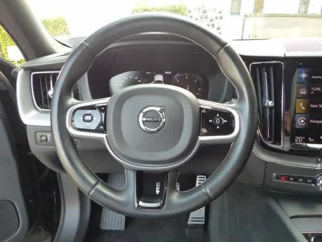Volvo XC60 R Design B4 Aut.EU6d*PANO*360°*H+K*HUD* 06/2021-photo-5