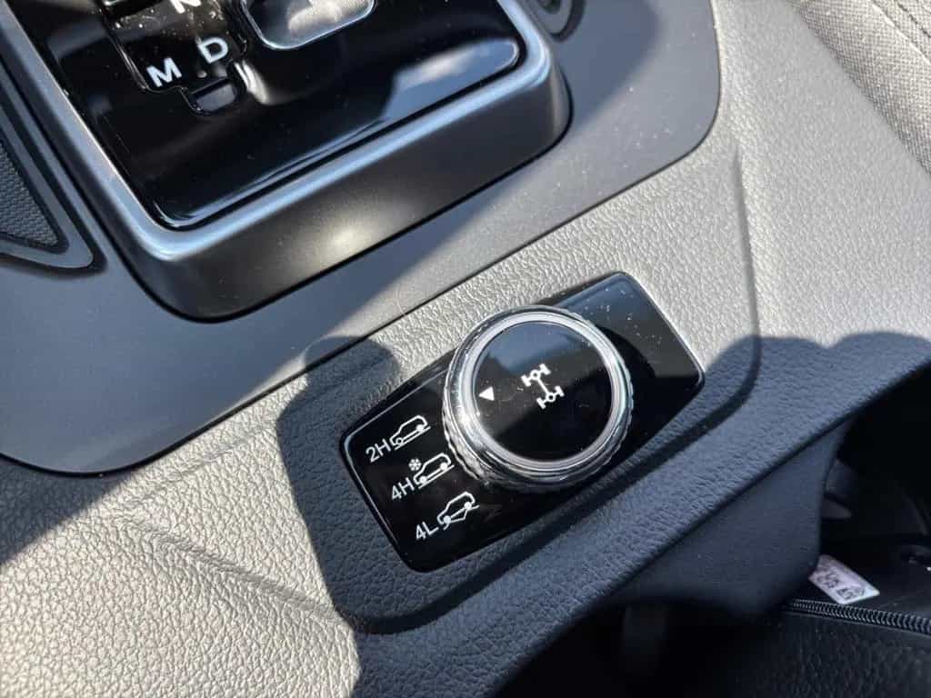 Ssangyong Musso Grand Quartz 2,2AT,4X4 AHK 3,5TAnh.La.Navi 01/2025-photo-18