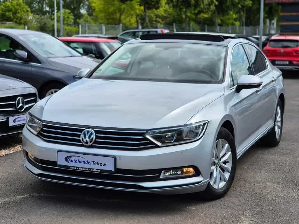 Volkswagen Passat Comfortline BMT *Pano *Navi *PDC *DAB 02/2015-photo-0