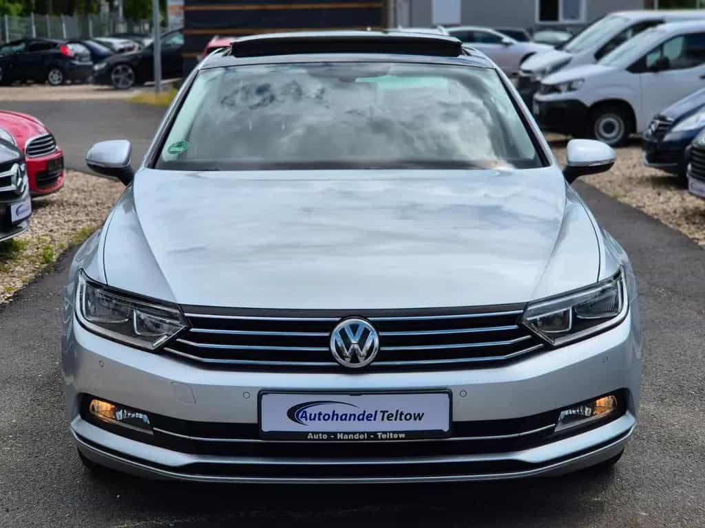 Volkswagen Passat Comfortline BMT *Pano *Navi *PDC *DAB 02/2015-photo-1