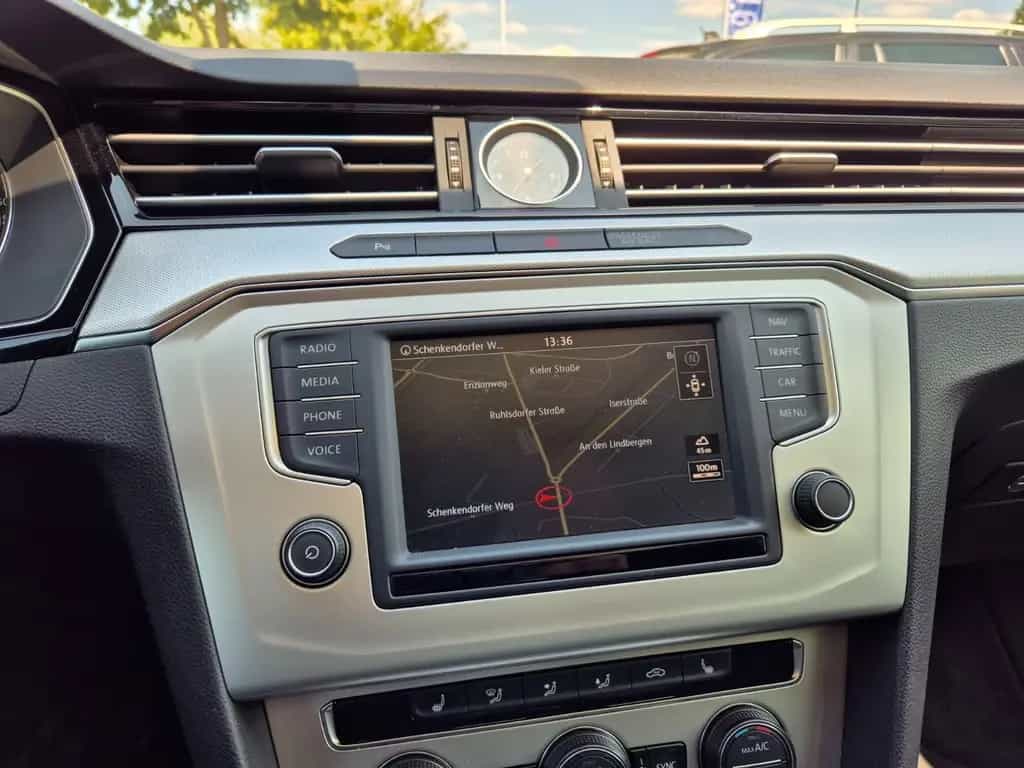 Volkswagen Passat Comfortline BMT *Pano *Navi *PDC *DAB 02/2015-photo-16