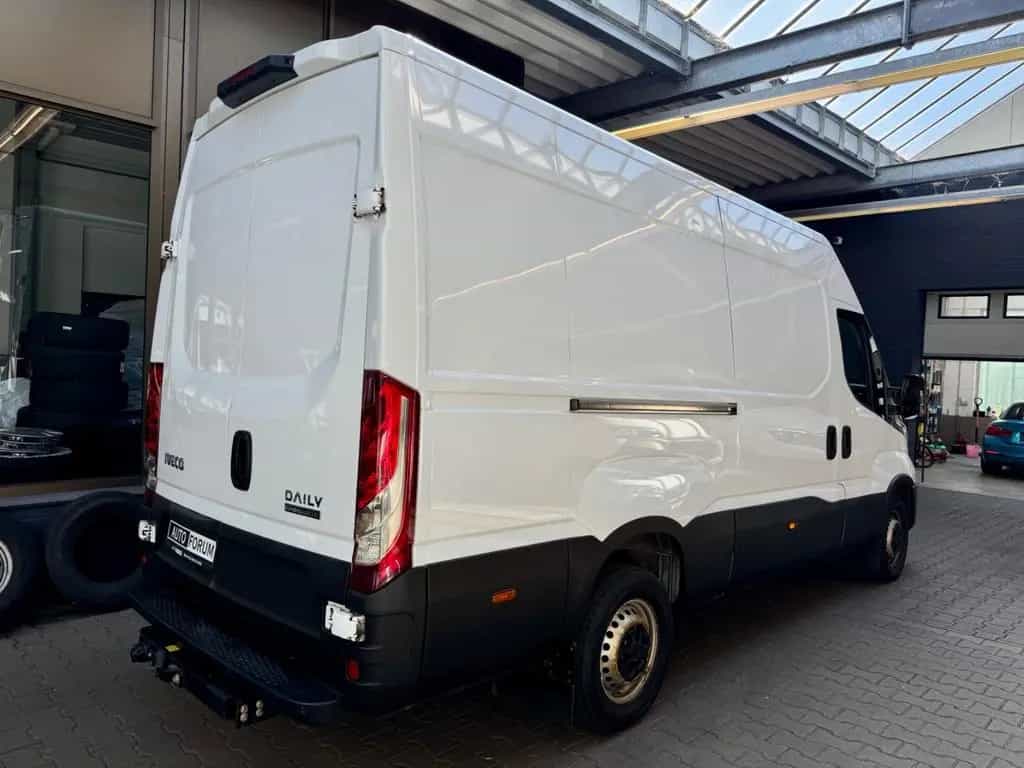 Iveco Other Daily 3.0 D 3520L L3H2 AUTOMATIK CAM 3,5tAHK LED 02/2022-photo-9