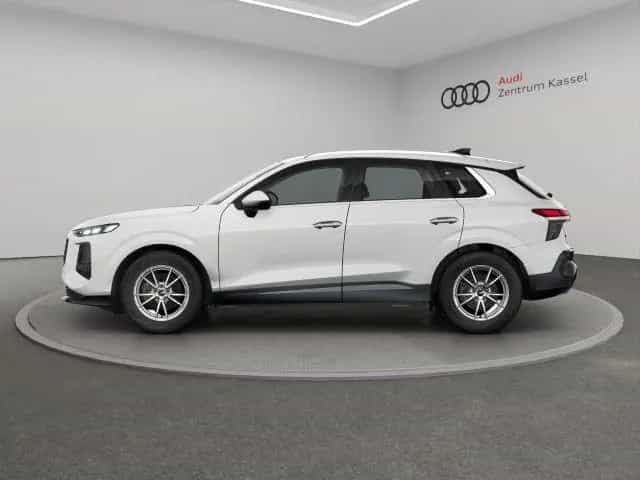 Audi Q3 SUV TFSI 110 kW NEUBESTELLUNG null-photo-1