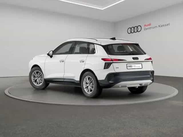 Audi Q3 SUV TFSI 110 kW NEUBESTELLUNG null-photo-2