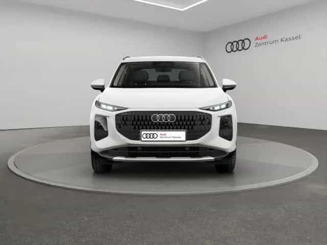Audi Q3 SUV TFSI 110 kW NEUBESTELLUNG null-photo-4