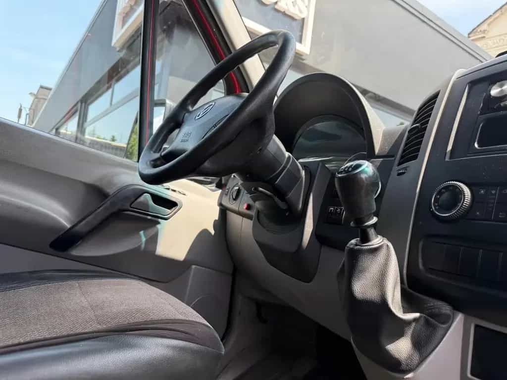 Volkswagen Crafter 02/2018-photo-17