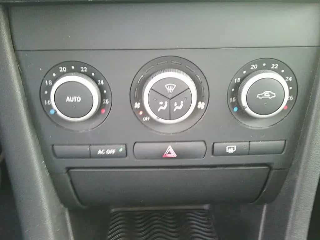 Saab 9-3 Cabriolet 1.9 TiD 16V DPF Linear 01/2010-photo-7