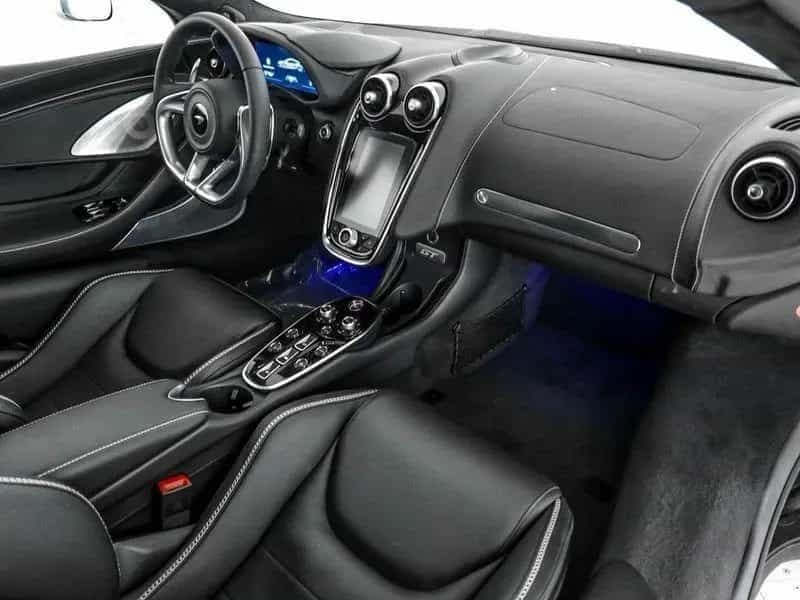 McLaren GT GT - McLaren Milano 06/2025-photo-10