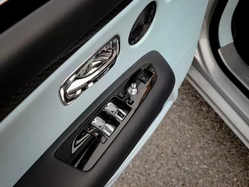 Rolls-Royce Ghost Black Badge Ghost 10/2024-photo-17
