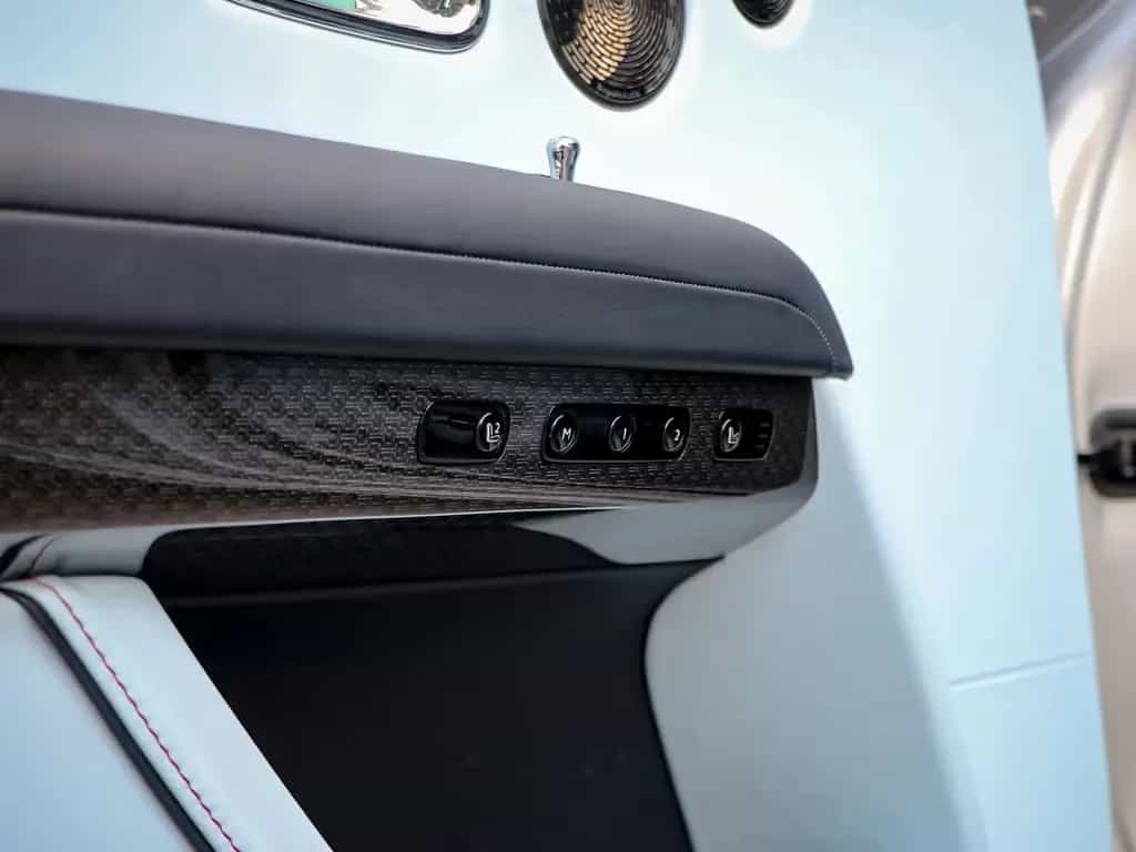 Rolls-Royce Ghost Black Badge Ghost 10/2024-photo-18