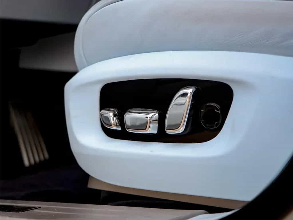 Rolls-Royce Ghost Black Badge Ghost 10/2024-photo-22