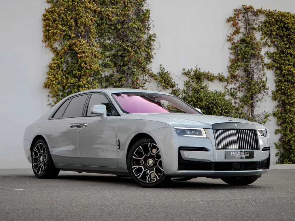 Rolls-Royce Ghost Black Badge Ghost 10/2024-photo-3