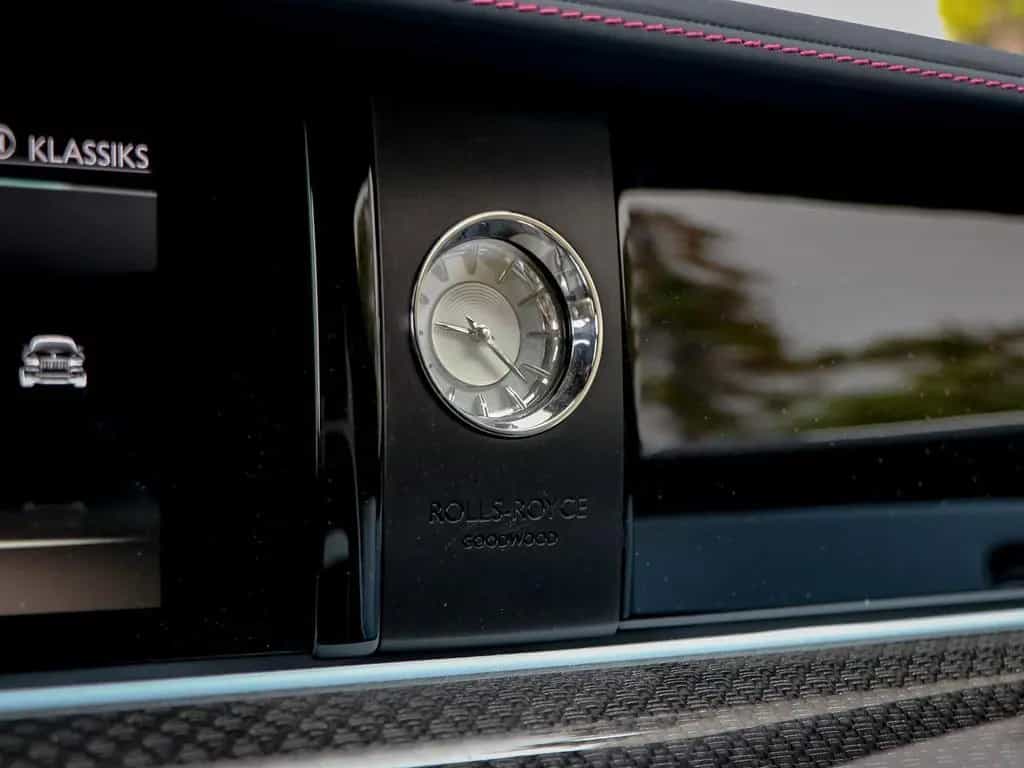 Rolls-Royce Ghost Black Badge Ghost 10/2024-photo-39