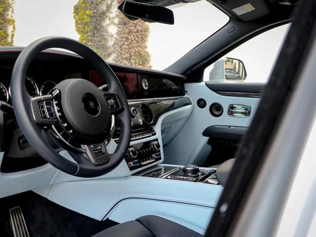 Rolls-Royce Ghost Black Badge Ghost 10/2024-photo-45