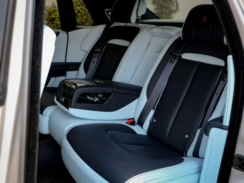 Rolls-Royce Ghost Black Badge Ghost 10/2024-photo-48