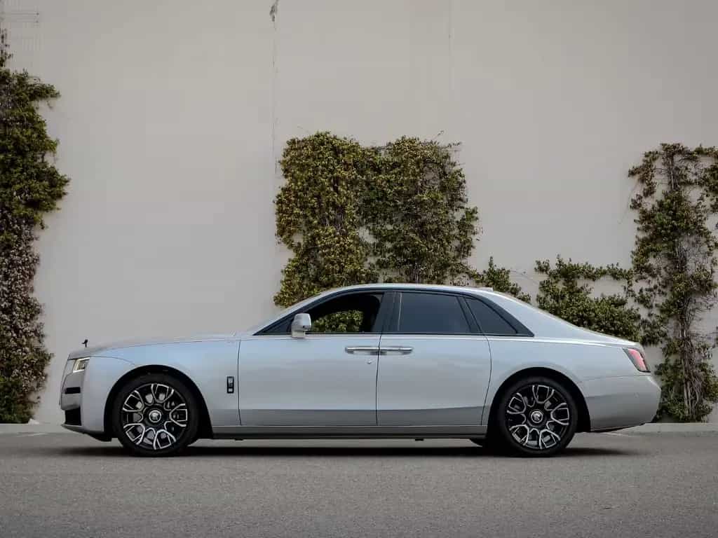 Rolls-Royce Ghost Black Badge Ghost 10/2024-photo-5
