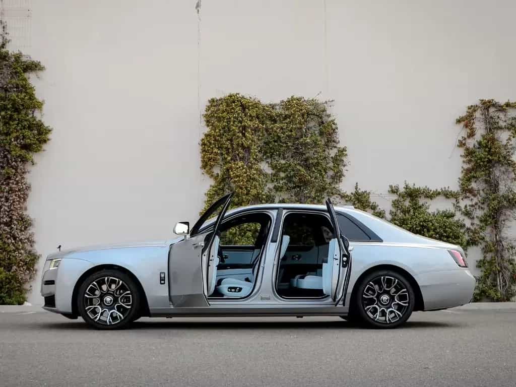 Rolls-Royce Ghost Black Badge Ghost 10/2024-photo-6