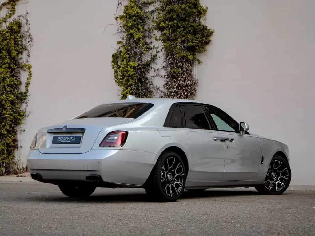 Rolls-Royce Ghost Black Badge Ghost 10/2024-photo-9