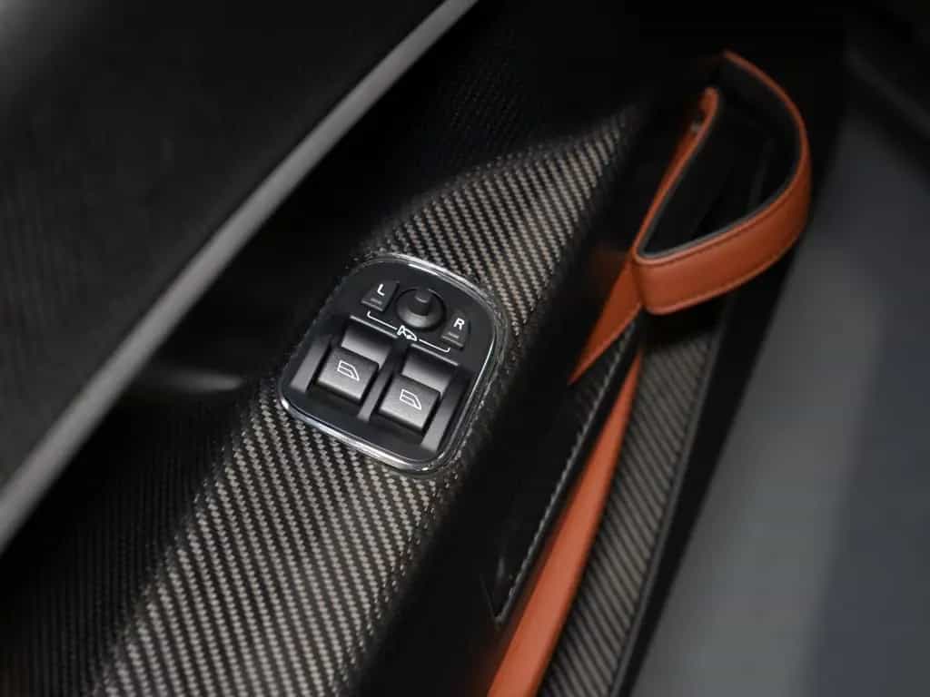 Aston Martin V12 Vantage V600 | 1 of 7 01/2019-photo-24