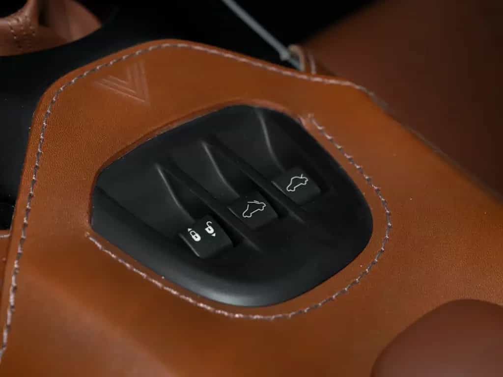 Aston Martin V12 Vantage V600 | 1 of 7 01/2019-photo-27
