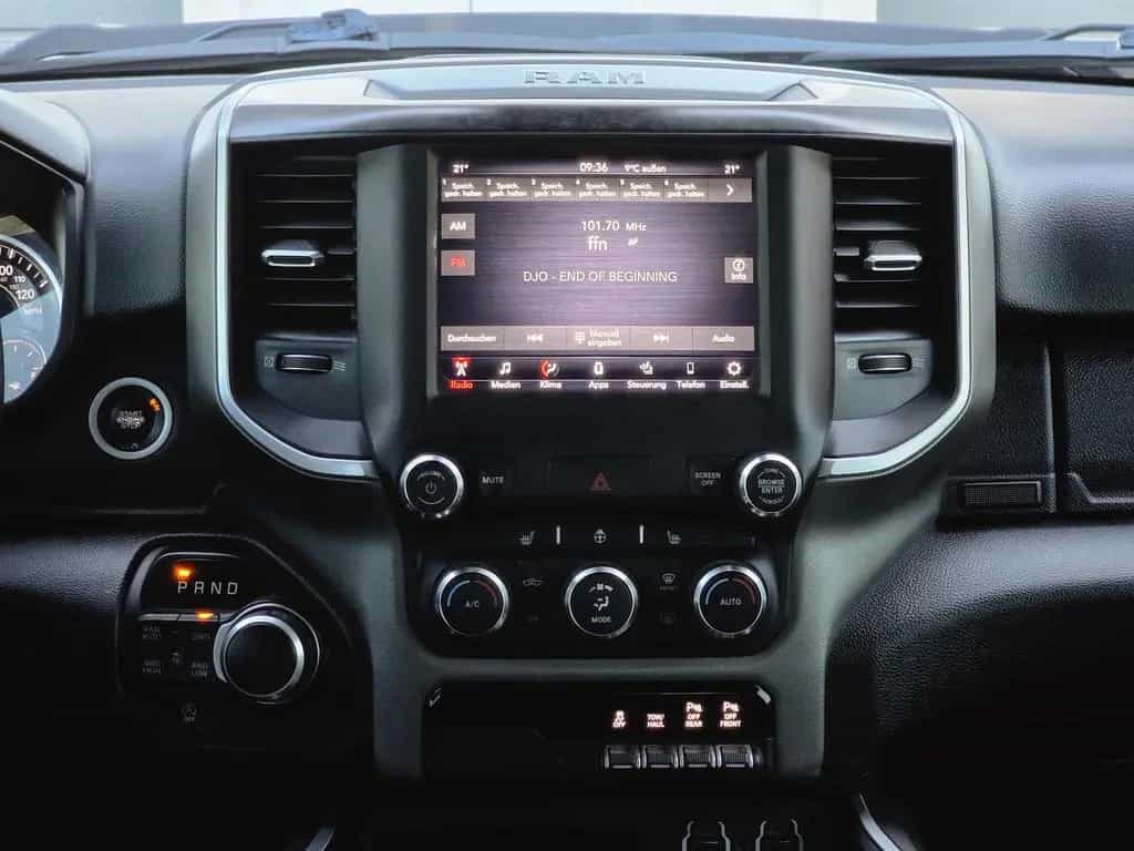 Dodge RAM 1500 5.7 4x4 Bighorn Night LED Kamera AHK 10/2020-photo-24