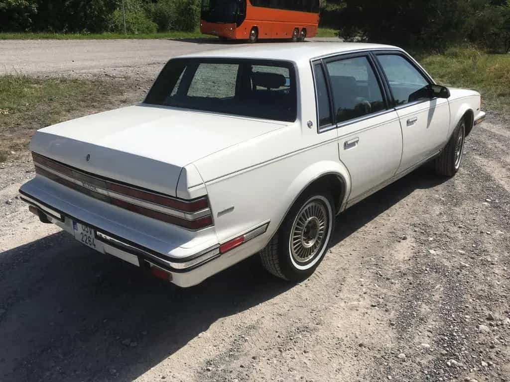 Buick Century Limited 1988 V6 3.8 04/1988-photo-3