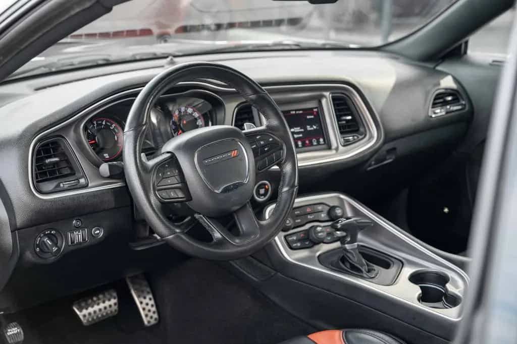 Dodge Challenger 5,7 R/T HEMI NAV ALPINE KAMERA LED 05/2021-photo-18