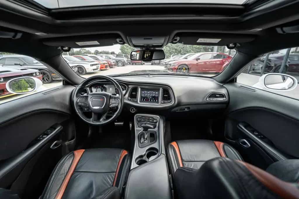 Dodge Challenger 5,7 R/T HEMI NAV ALPINE KAMERA LED 05/2021-photo-27