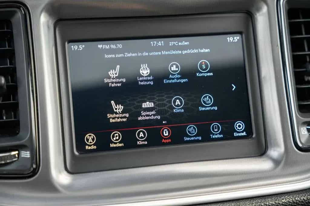 Dodge Challenger 5,7 R/T HEMI NAV ALPINE KAMERA LED 05/2021-photo-29