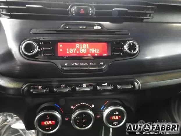 Alfa Romeo Giulietta ROMEO - Giulietta - 1.6 JTDm-2 105 CV 01/2012-photo-11