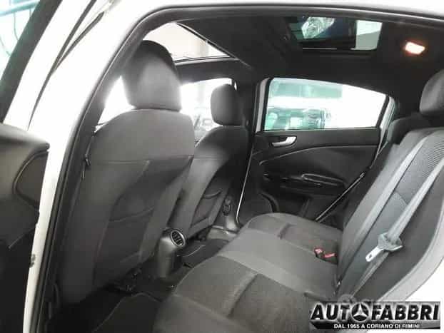Alfa Romeo Giulietta ROMEO - Giulietta - 1.6 JTDm-2 105 CV 01/2012-photo-8