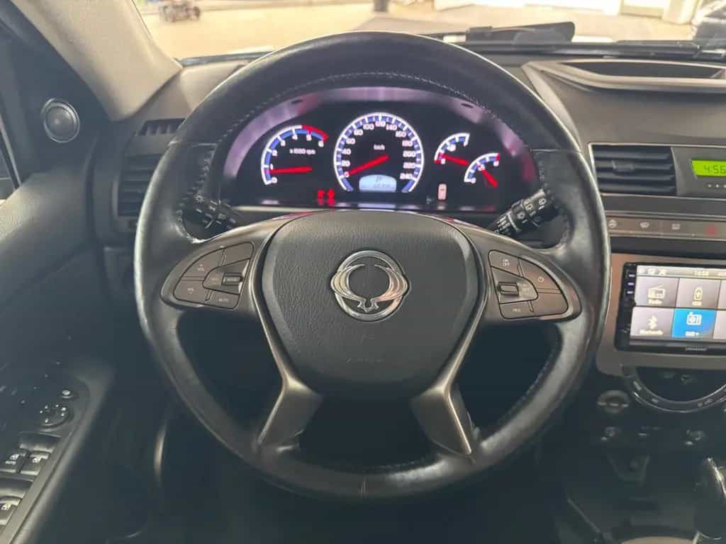 Ssangyong Rexton W Executive 4WD ATG *AHK*SHZ*PDC*Xenon 09/2016-photo-9