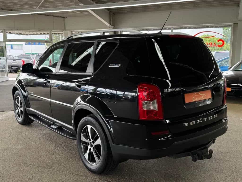 Ssangyong Rexton W Executive 4WD ATG *AHK*SHZ*PDC*Xenon 09/2016-photo-1