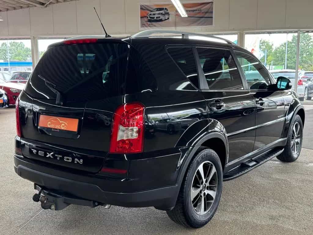 Ssangyong Rexton W Executive 4WD ATG *AHK*SHZ*PDC*Xenon 09/2016-photo-2