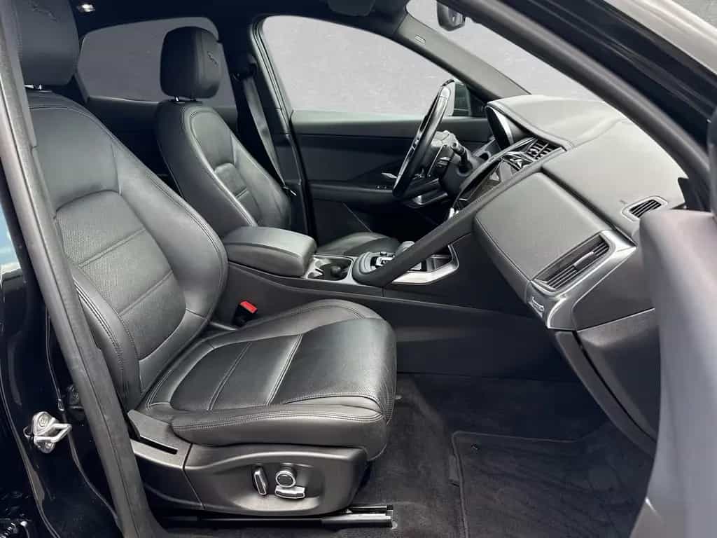 Jaguar E-Pace SE D200 Pano AHK 19 Zoll 3D Kam Keyless 02/2021-photo-2