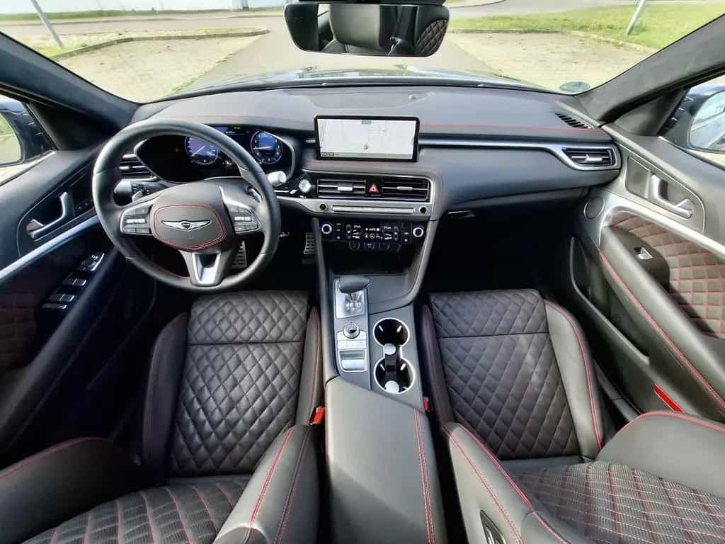 Genesis G70 GX8 Shooting Brake 2.0T AWD Sport 03/2024-photo-18