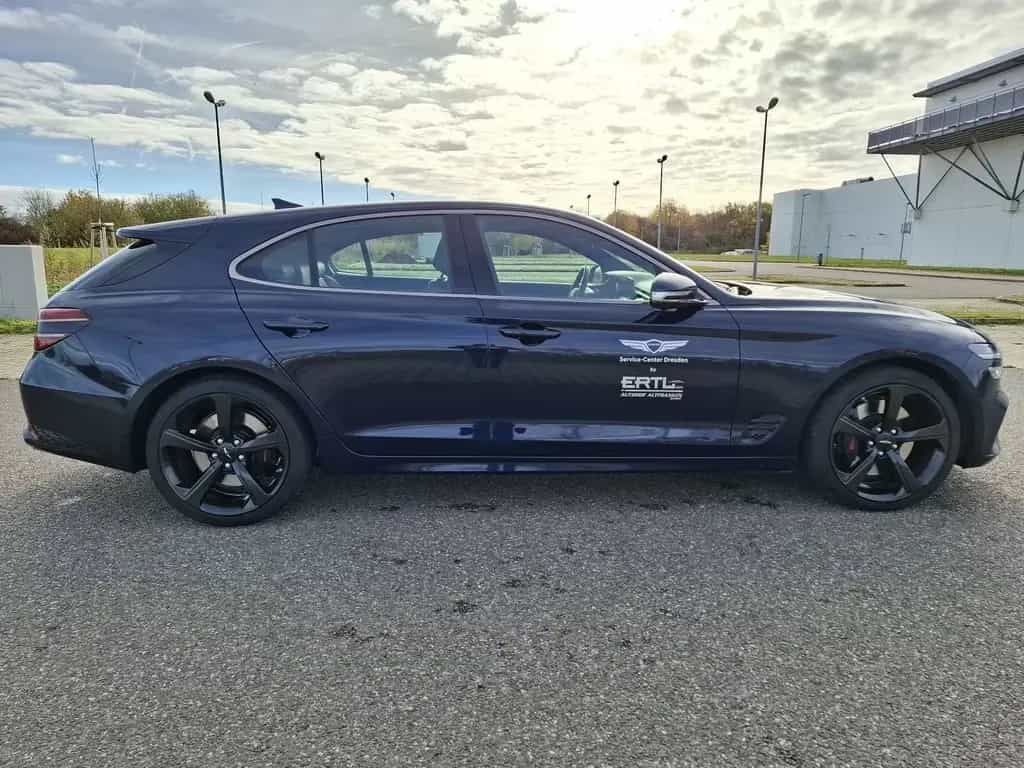 Genesis G70 GX8 Shooting Brake 2.0T AWD Sport 03/2024-photo-3