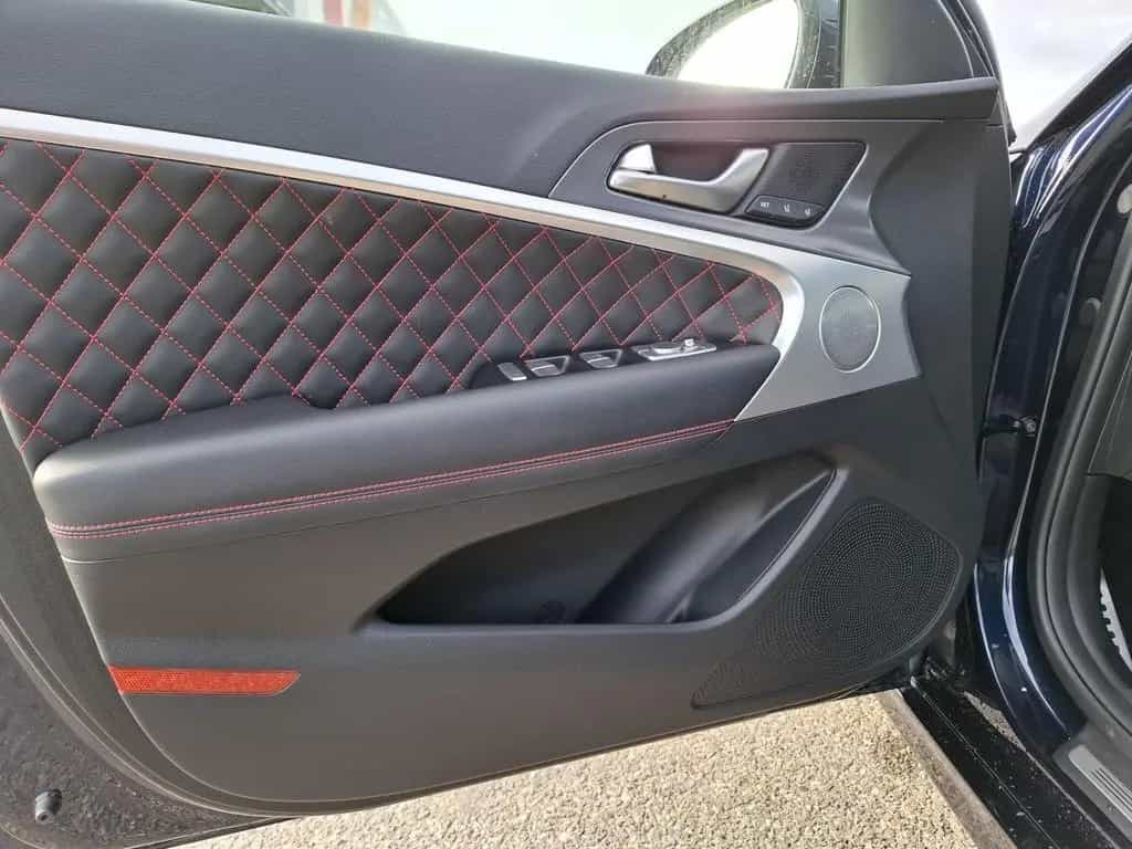 Genesis G70 GX8 Shooting Brake 2.0T AWD Sport 03/2024-photo-34