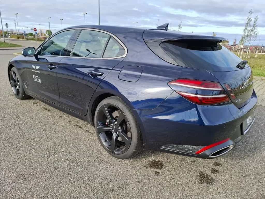 Genesis G70 GX8 Shooting Brake 2.0T AWD Sport 03/2024-photo-5