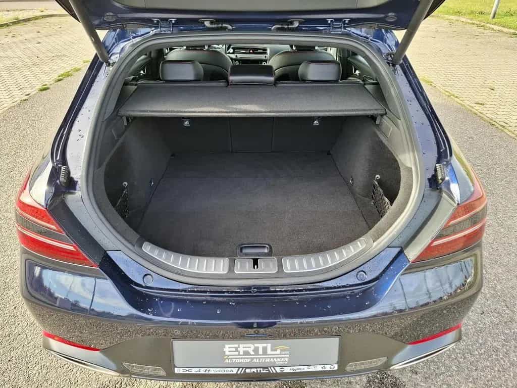 Genesis G70 GX8 Shooting Brake 2.0T AWD Sport 03/2024-photo-7