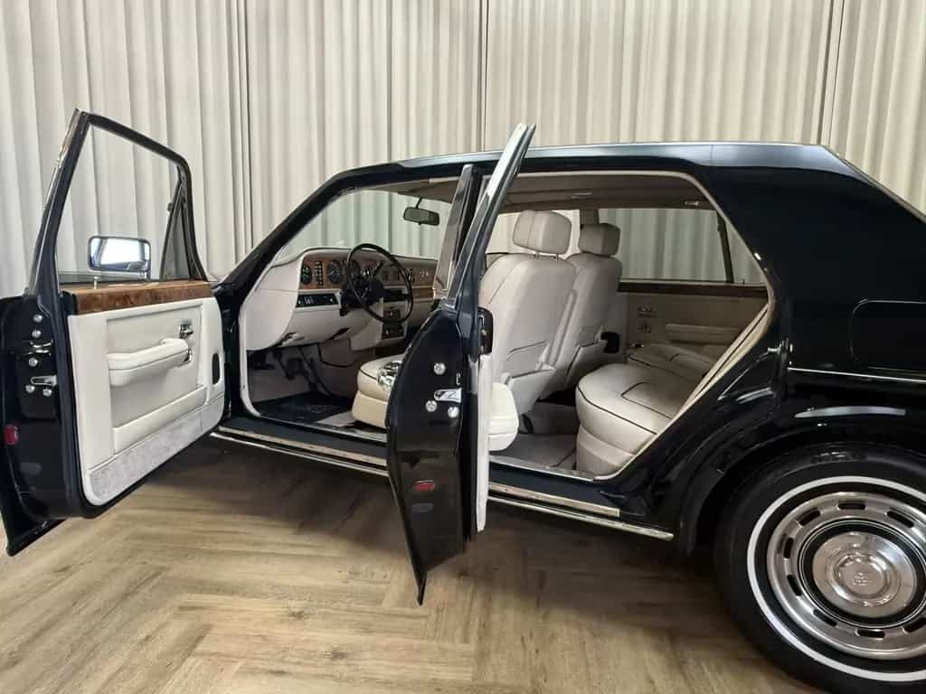Rolls-Royce Silver Spirit 6.75 Liter V8 / nur 74.793 km / Ko 04/1987-photo-8