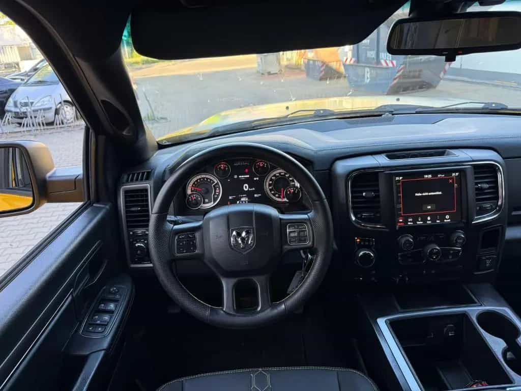 Dodge RAM 4x4 ,5.7 Hemi,Crew Cab, 06/2019-photo-4